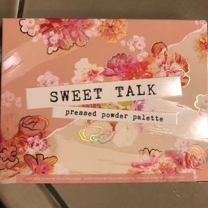 Sweet talk eyeshadow pallet